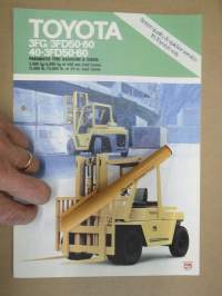 Toyota pneumatic tire / gasoline / diesel trucks 5.00 - 6.00 ton / trukki -myyntiesite