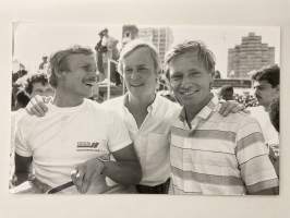 Juha Kankkunen, Ari Vatanen ja suurlähettiläs Grönroos ralli -valokuva / rally photo