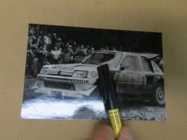Peugeot / Olympus-rally -moottoriurheilu, valokuva