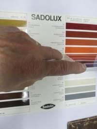Sadolin - Sadolux 002 Sarja maalit (alkydilakkamaali) -värikartta