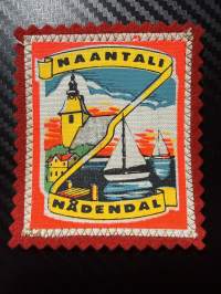 Naantali Nådendal -kangasmerkki / matkailumerkki / hihamerkki / badge -pohjaväri punainen