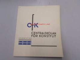 Centralskolan för konstflit : Berättelse över skolans verksamhet under läroåret 1931-1932