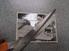 Omenakuormia saapuu keskusvarastolle 1954 -valokuva