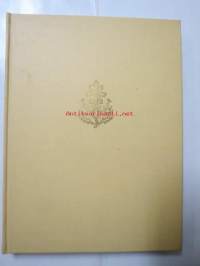 Vanhoja kauniita käsitöitä. Suomalaisen Marttaliiton keräämiä ja näytille asettamia vanhoja käsitöitä. Kuvateos